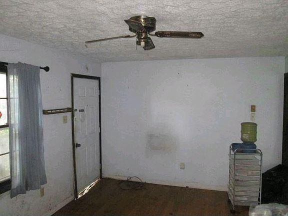 5th image of 225 Confederate Ave