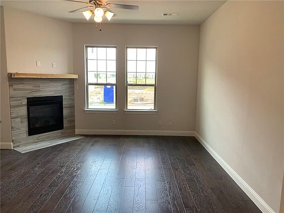 4th image of 4187 Kearsage Dr