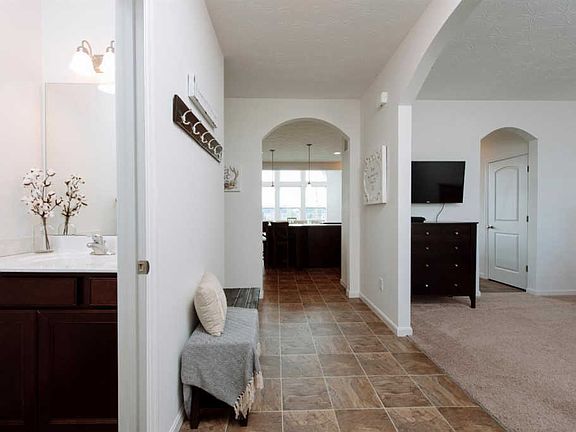 4th image of 4107 Spicebush Dr