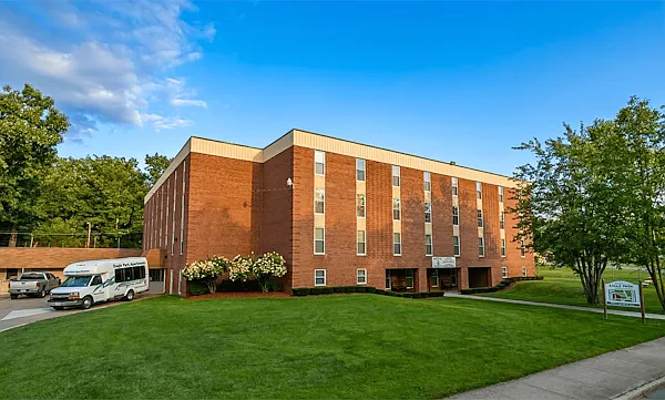 Eagle Park Apartments Clarion's Premier Student & Professional Housing