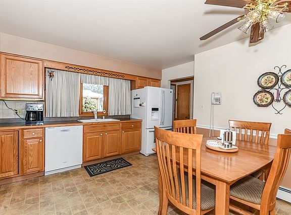 5th image of 10420 S 81st Ave