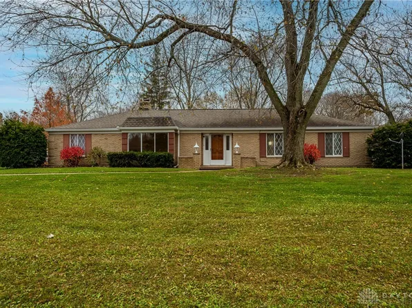 3136 Suburban Dr, Dayton, OH 45432