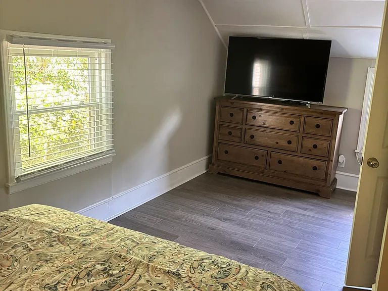 407 1/2 Gaston Ave — Photo 13