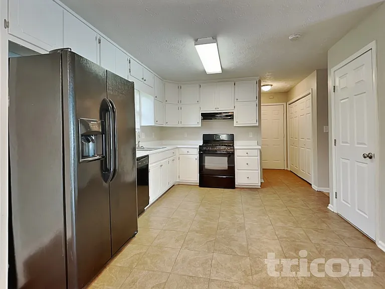 434 Creek View Ct — Photo 6