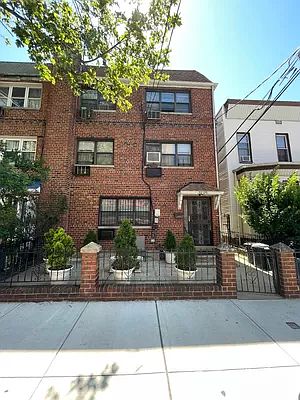 1st image of 3209 47th St