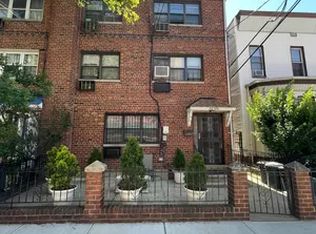 3209 47th St, Long Island City, NY 11103