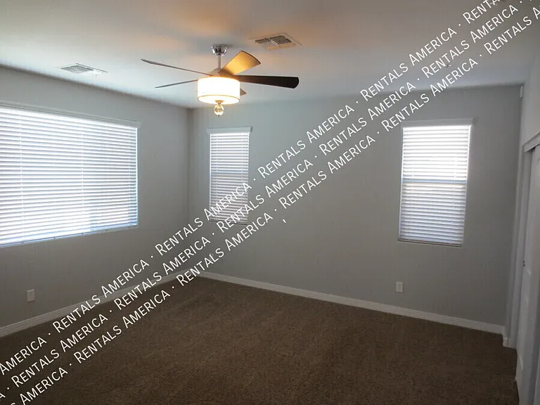3636 E Lodgepole Dr — Photo 9