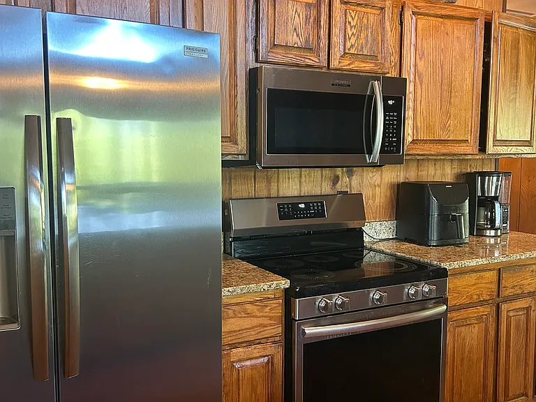 240 Rose Ln — Photo 27