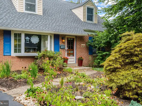 503 Burton Rd, Oreland, PA 19075