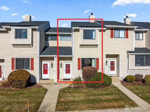 424 Middlewood Rd, Middletown, NJ 07748