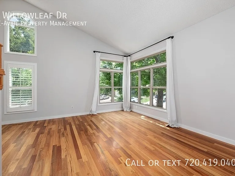 8 Willowleaf Dr — Photo 10