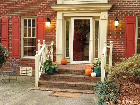 2nd image of 1112 Berwyn Way