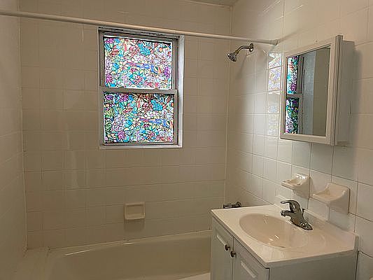 3rd image of 3251 Cambridge Ave #Gl