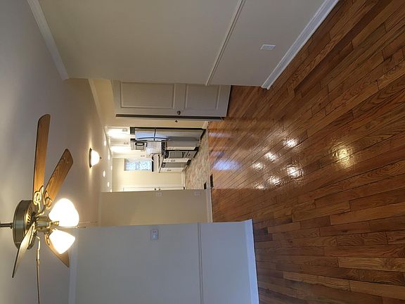 5th image of 1345 W 6th Ave APT C