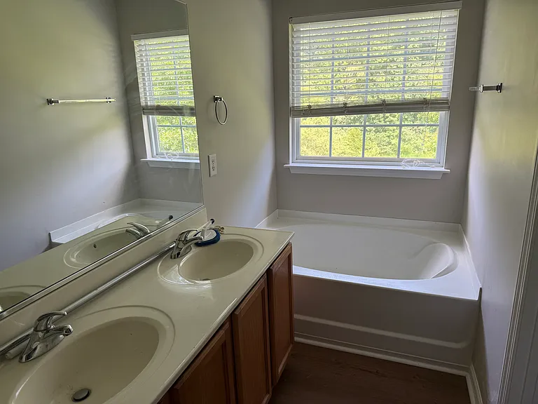 157 Dunbarton Ct — Photo 17