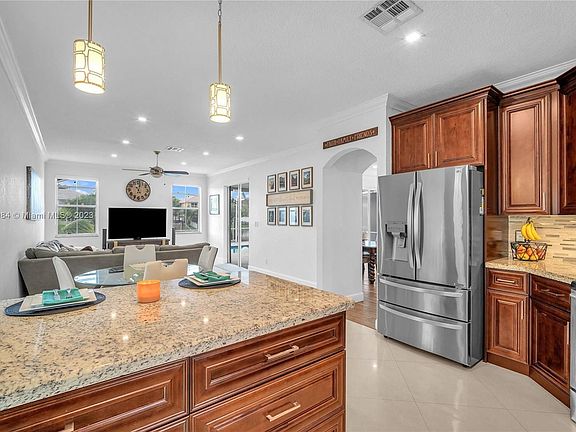 5th image of 18552 NW 18th St