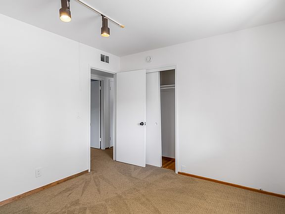 4th image of 5163 Elmwood Dr
