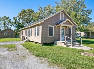 107 1st St, Abbeville, LA 70510