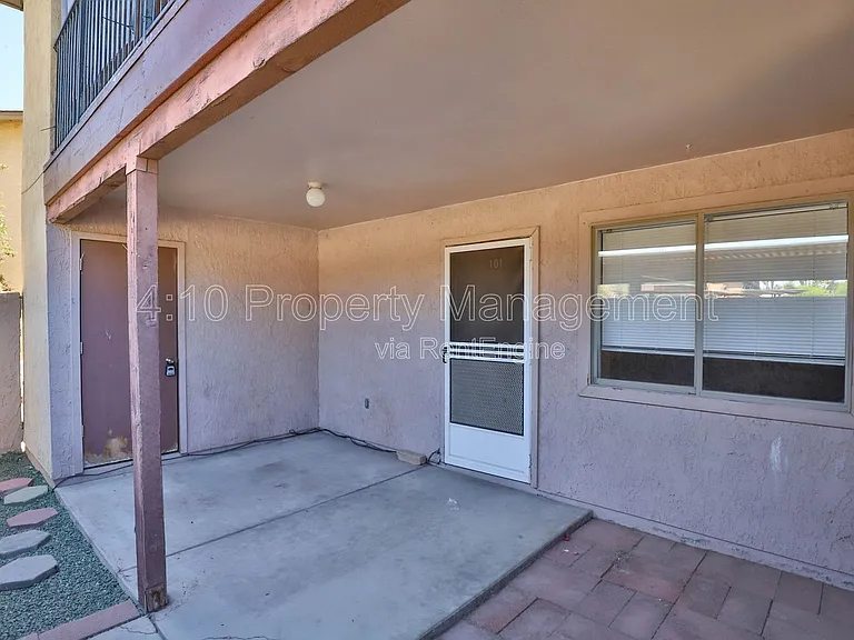 2729 N Salem #101 — Photo 17