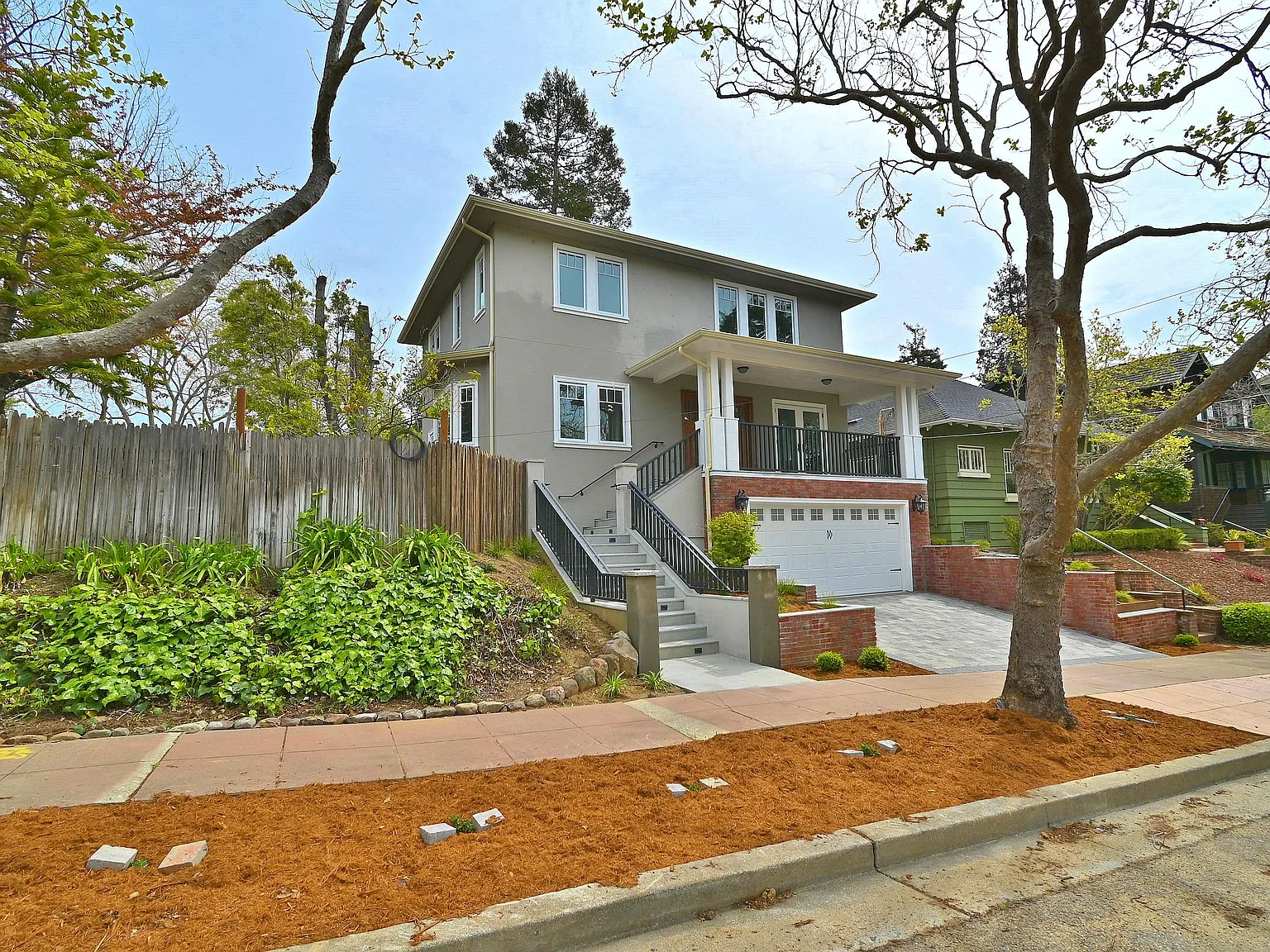 5 bed, 3200 sqft, $12,000 — Photo 2