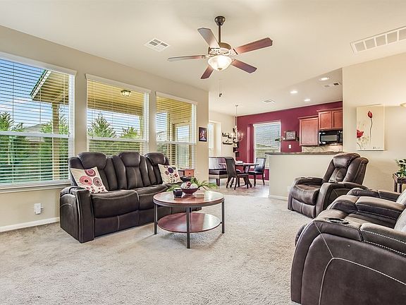 3rd image of 110 Brazoria Trl