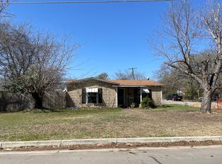 2900 Mims St, Fort Worth, TX 76112
