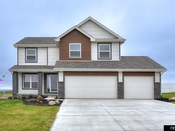 12510 Carpenter St, Papillion, NE 68138