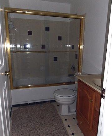 5th image of 2843 Lake Forest Dr