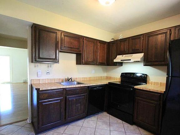 Note, granite countertops have been installed.