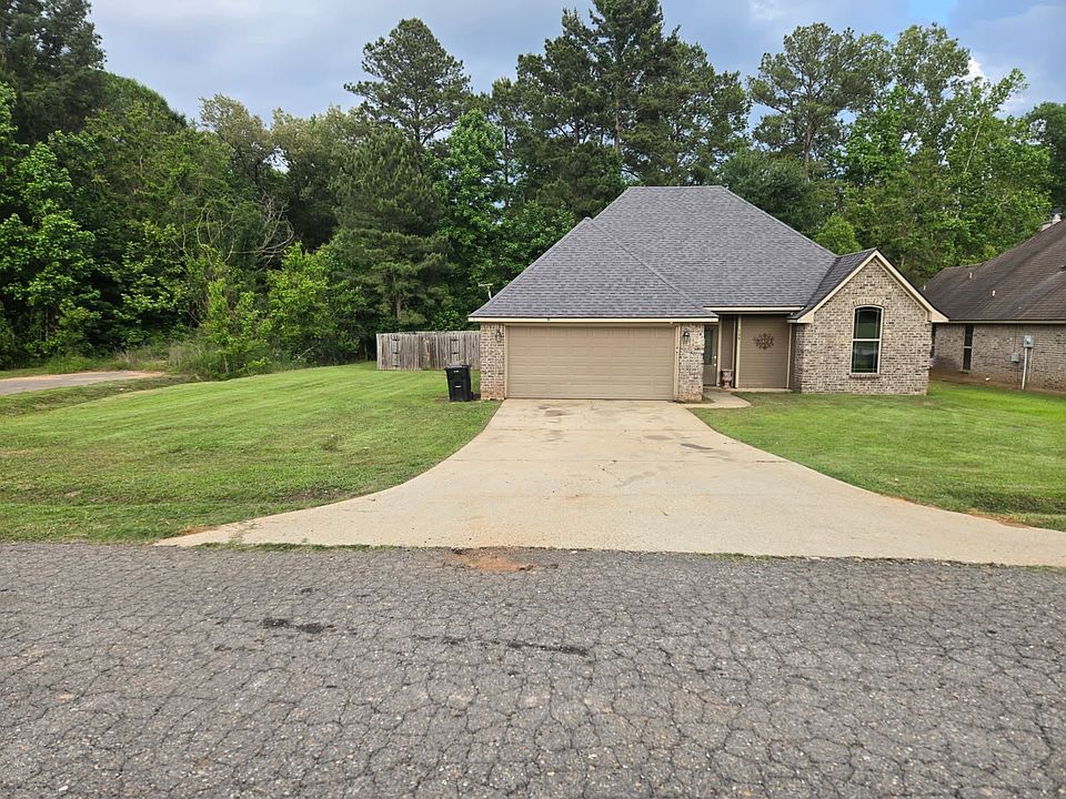1st image of 139 Foxchase Dr