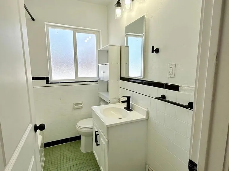 477 E Williams Ave — Photo 11