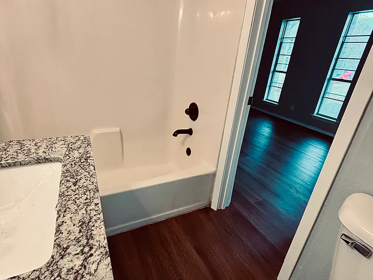 303 Palmwood Dr #E — Photo 5