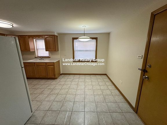2nd image of 4752 N Menard Ave APT 1S