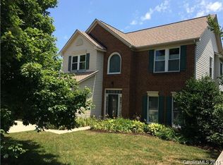 6204 Harburn Forest Dr, Charlotte, NC 28269