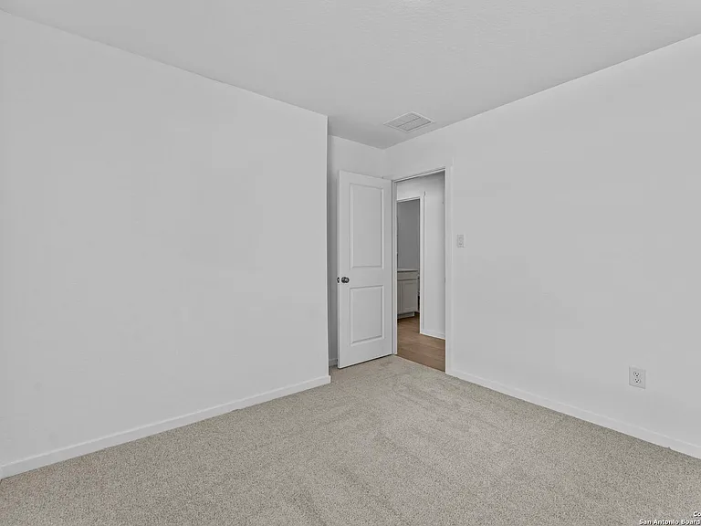3820 Swift Fox Rd — Photo 20