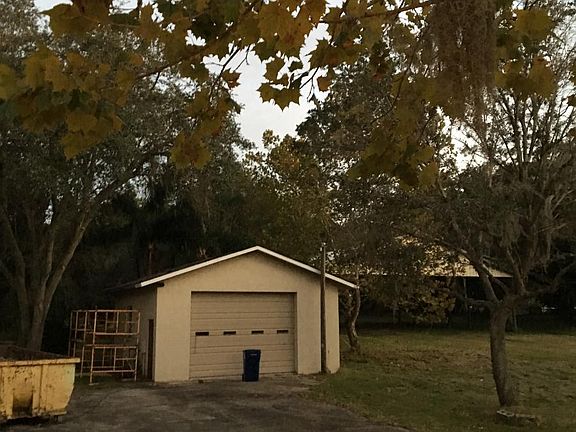 Detached 2 car garage