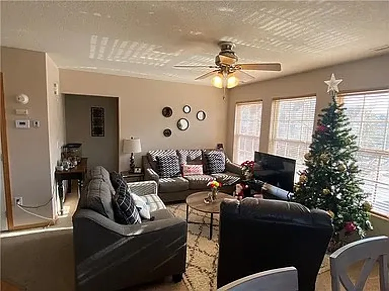 3130 SW Sharmin Ln — Photo 6
