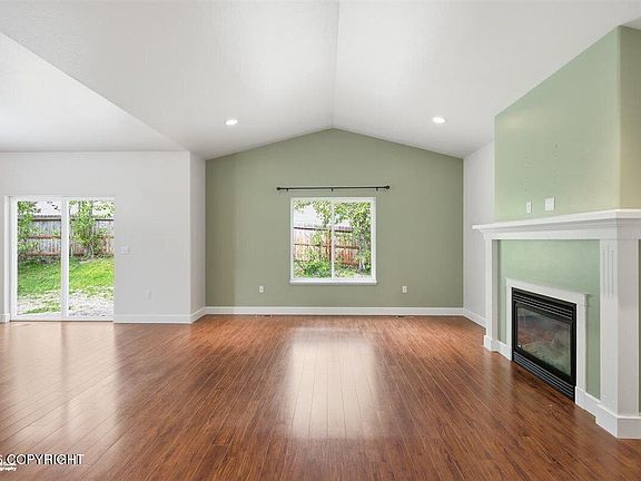 3rd image of 1135 W Angel Cir