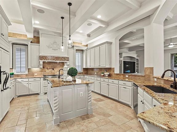 2nd image of 4624 Pine Valley Dr