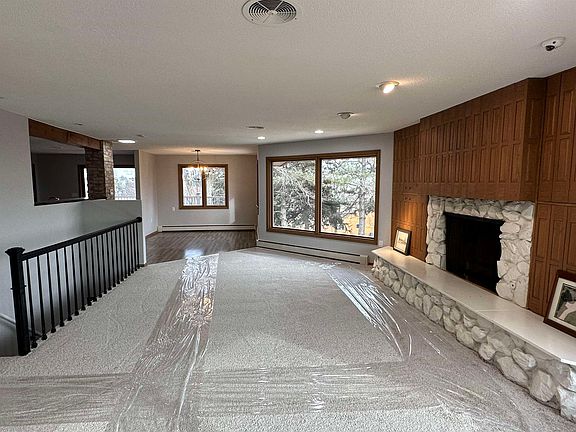 4th image of 7 Crestview Dr