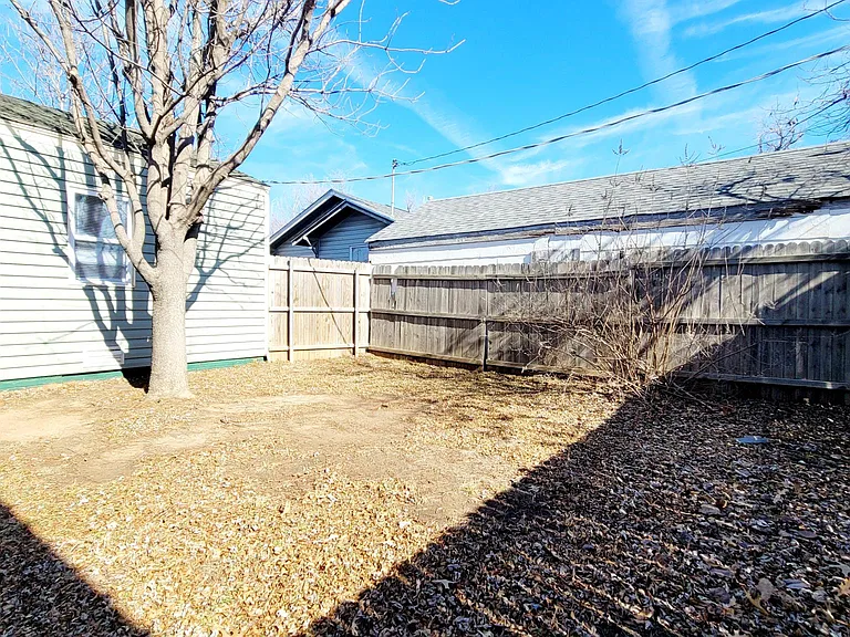 300 E Kittyhawk Dr — Photo 20