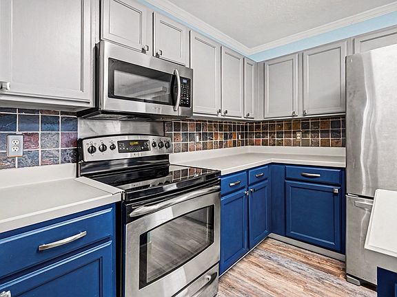 4th image of 180 Ivy Hill Ln