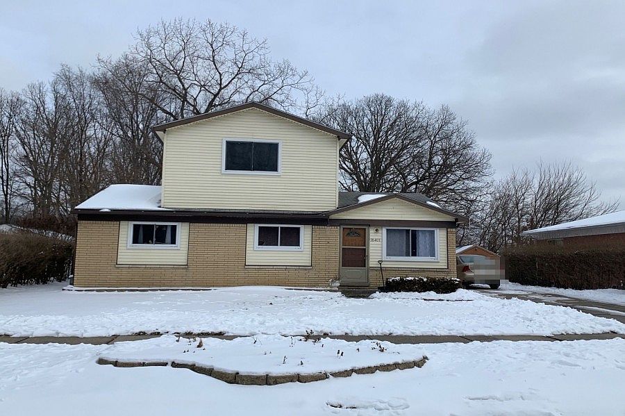 1st image of 16401 Lauren St