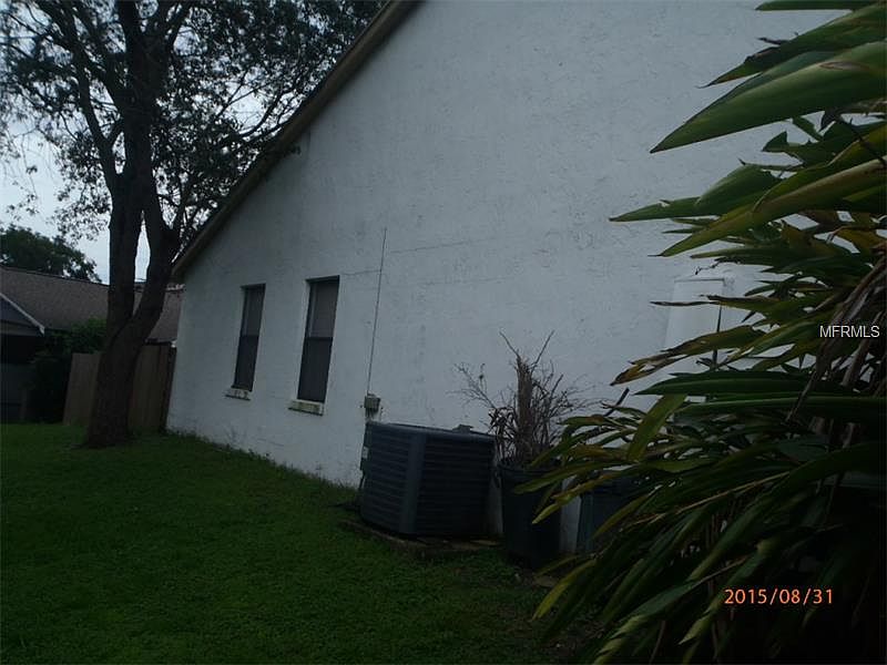 2nd image of 520 Pinyon Ct
