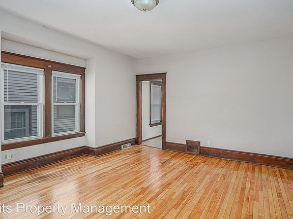 5th image of 1004 Fuller Ave