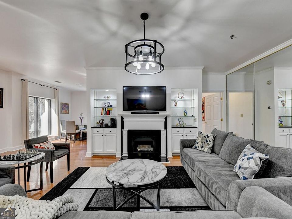 1st image of 2865 Lenox Rd NE APT 409