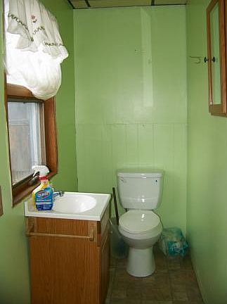5th image of 26 Deforest St