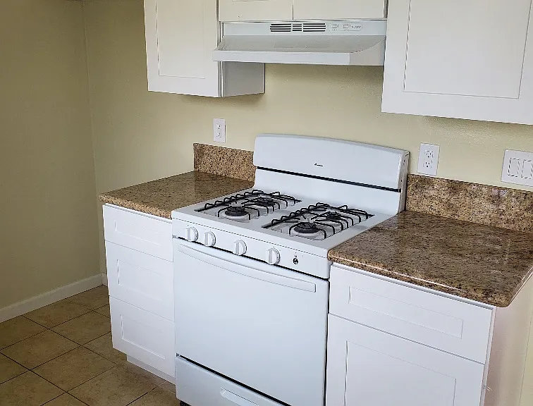 10243 Samoa Ave #203 — Photo 6