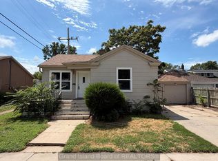 1118 N Pine St, Grand Island, NE 68801