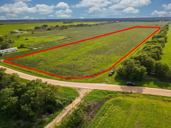 450 County Road 390, El Campo, TX 77437